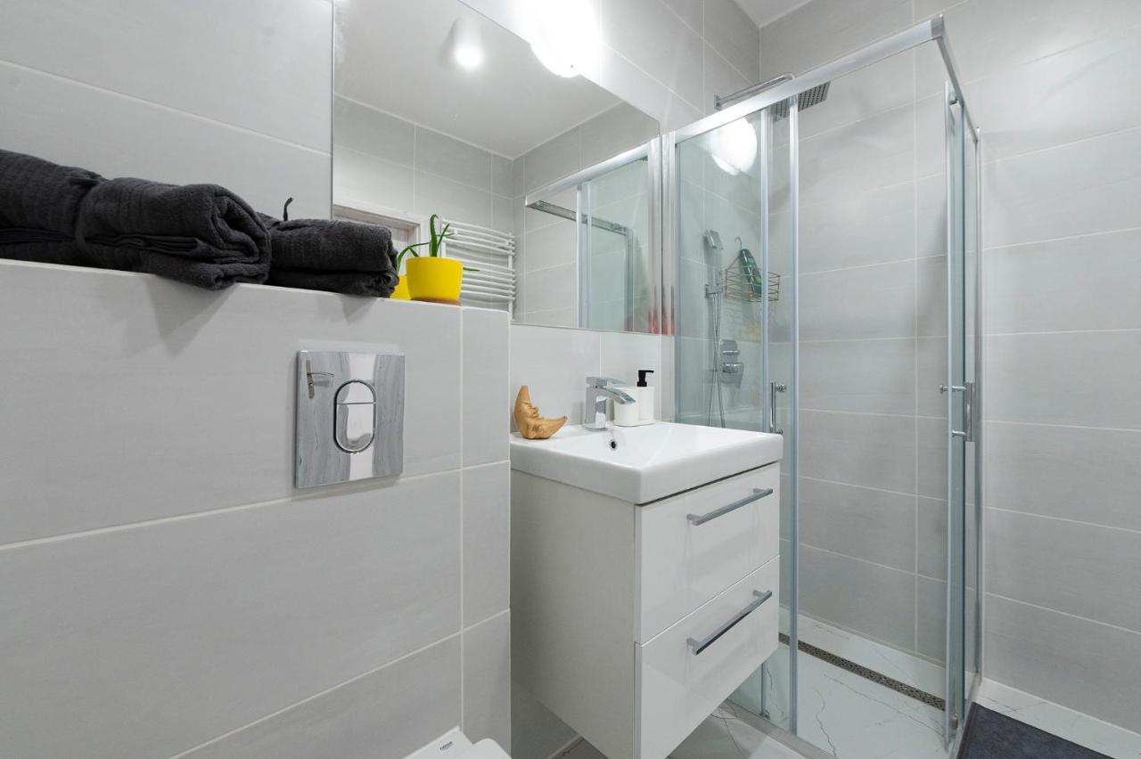 Luxury In -3- Bright & Secure Free Parking