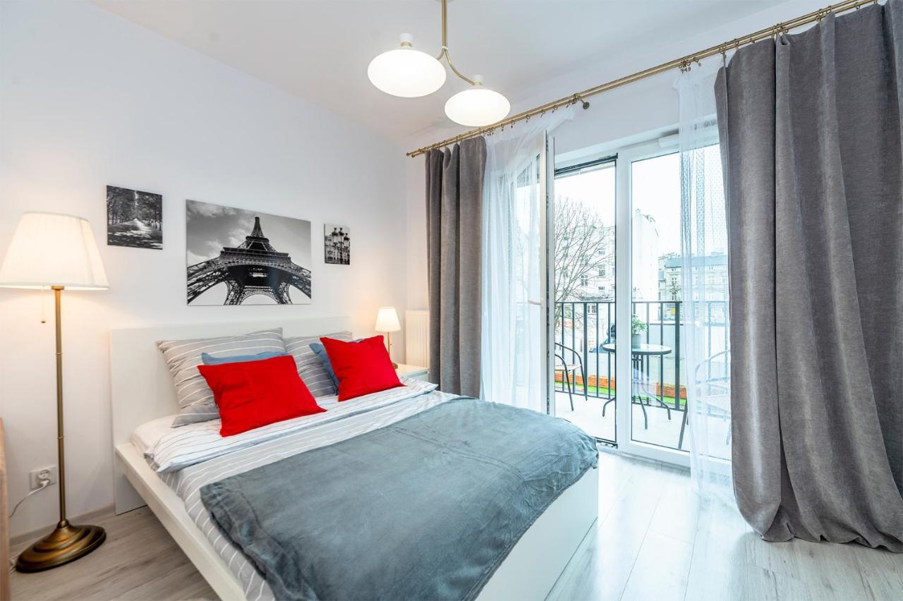 Luxury In -3- Bright & Secure Free Parking Apartment Lodz (Lodz)